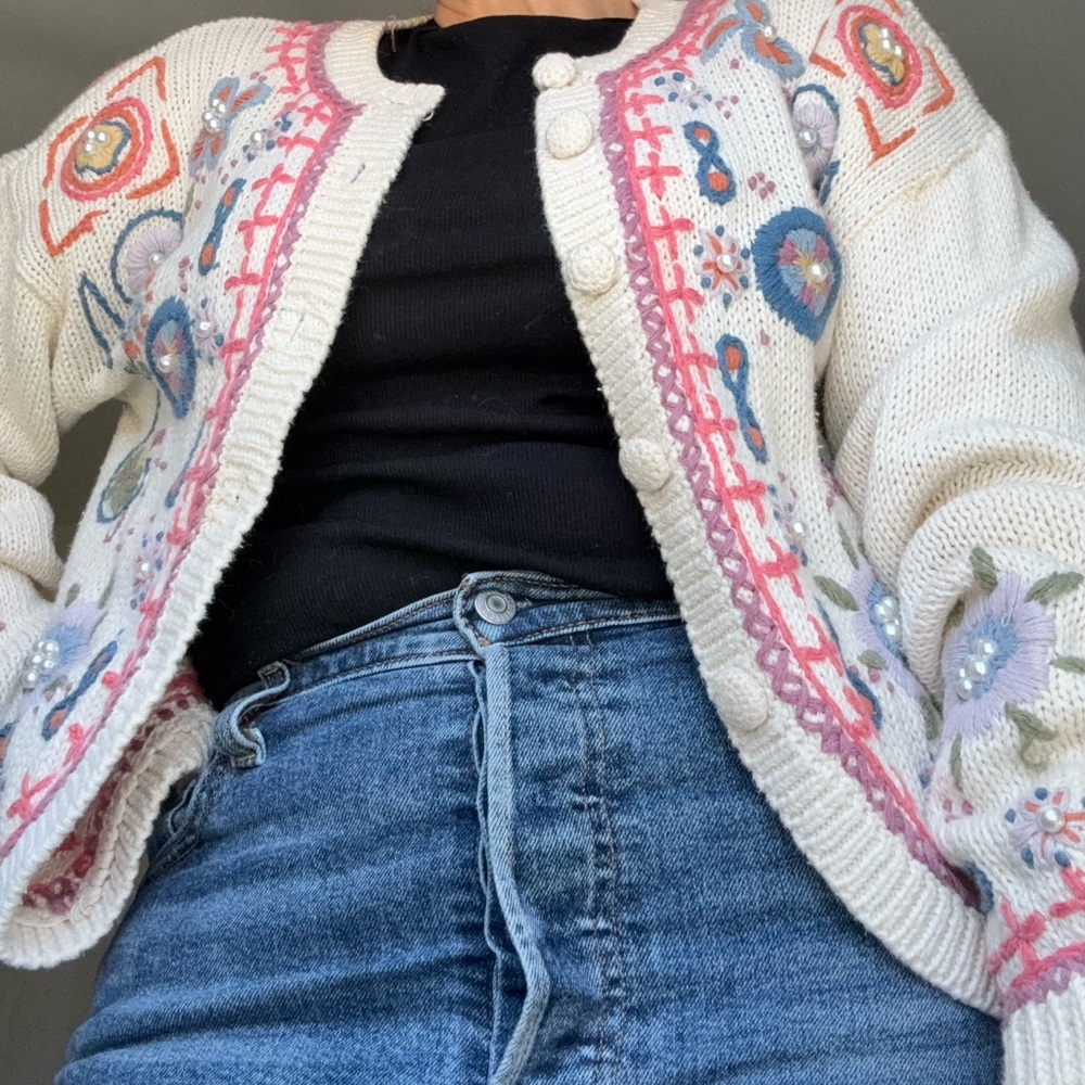 Cream Embroidered Women's Cardigan Sweater with Floral Details